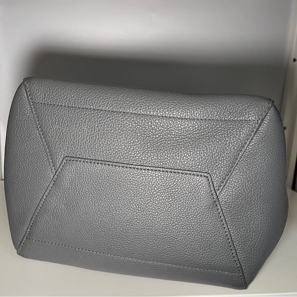 Authentic Celine SANGLE BUCKET BAG IN SOFT GRAINED CALFSKIN IN CLOUD women - Picture 2 of 14